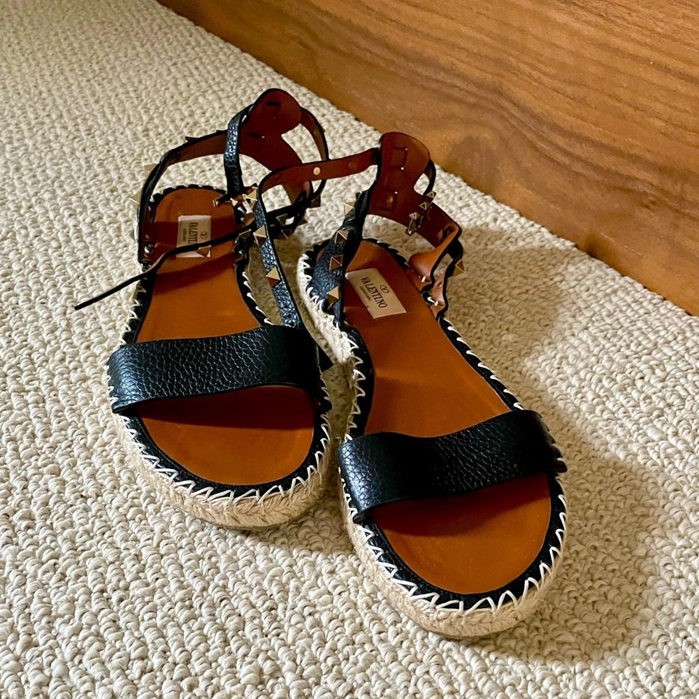Valentino Rockstud Leather Ankle Strap Espadrille Sandals, IT 41, black.